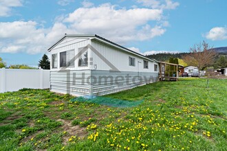 8655 W Park Loop in Rathdrum, ID - Building Photo - Building Photo