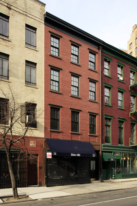 324 Bleecker St in New York, NY - Building Photo