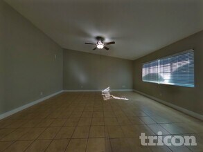 14353 Victor Dr, Unit 00-2308 in Moreno Valley, CA - Building Photo - Building Photo