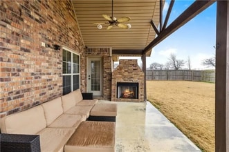 3907 SW Flatrock Ave in Bentonville, AR - Foto de edificio - Building Photo