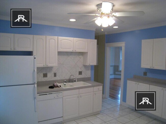 18 Bigelow St in Boston, MA - Building Photo - Building Photo