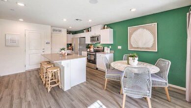 4934 Fern Mesa Ave in Enterprise, NV - Foto de edificio - Building Photo