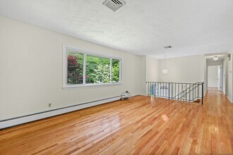 2790 Reservoir Ave in Trumbull, CT - Building Photo - Building Photo