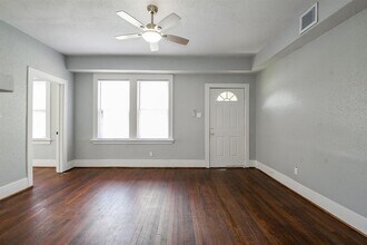 3015 Isabella St in Houston, TX - Building Photo - Building Photo