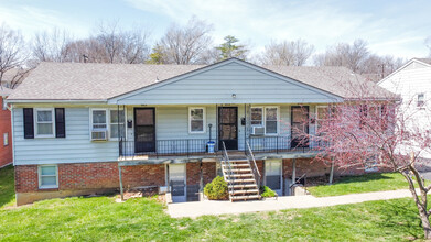 8400-8408 Robinson St in Overland Park, KS - Building Photo - Building Photo