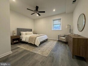 45 E High St, Unit B in Pottstown, PA - Building Photo - Building Photo