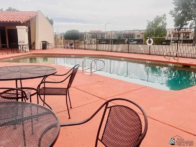 2231 S Elks Ln in Yuma, AZ - Building Photo - Building Photo