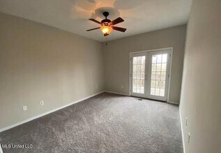 7170 Copper Ridge Dr in Ridgeland, MS - Foto de edificio - Building Photo