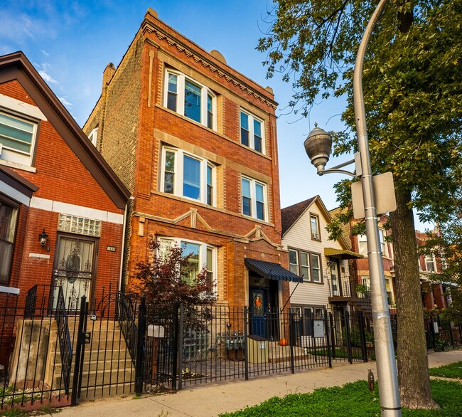 1532 N Harding Ave in Chicago, IL - Building Photo - Building Photo