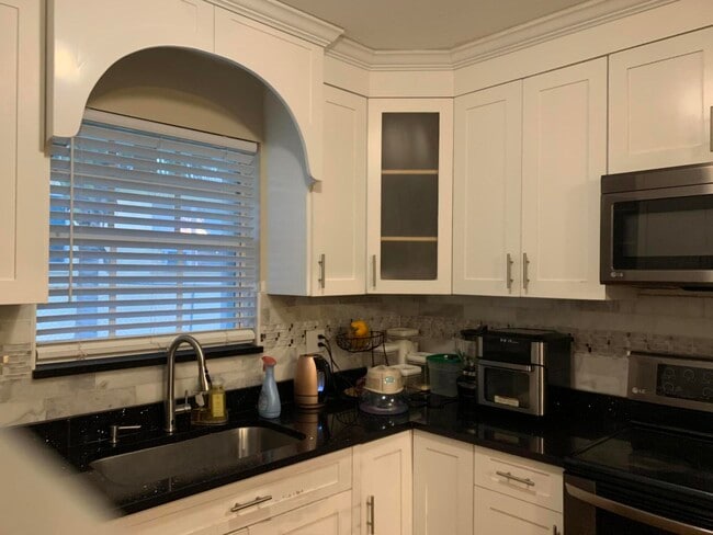 1345 W 34th St in West Palm Beach, FL - Building Photo - Building Photo