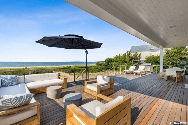 57 Sammys Beach Rd in East Hampton, NY - Building Photo - Building Photo