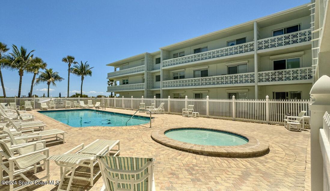 4800 Ocean Beach Blvd in Cocoa Beach, FL - Building Photo