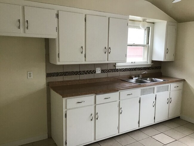 property at 3139 N 44th St