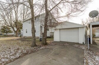 3725 Leybourn Ave in Toledo, OH - Building Photo - Building Photo