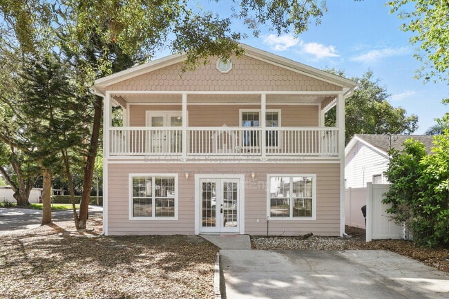 property at 820 Altaloma Ave