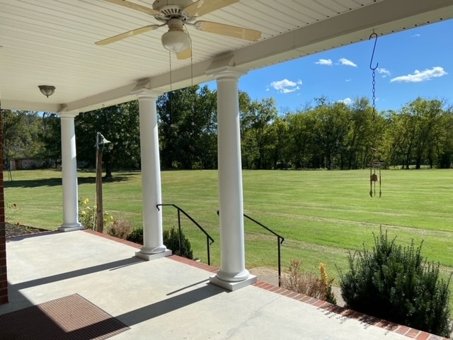 1329 Highway 70 in Kingston Springs, TN - Building Photo - Building Photo