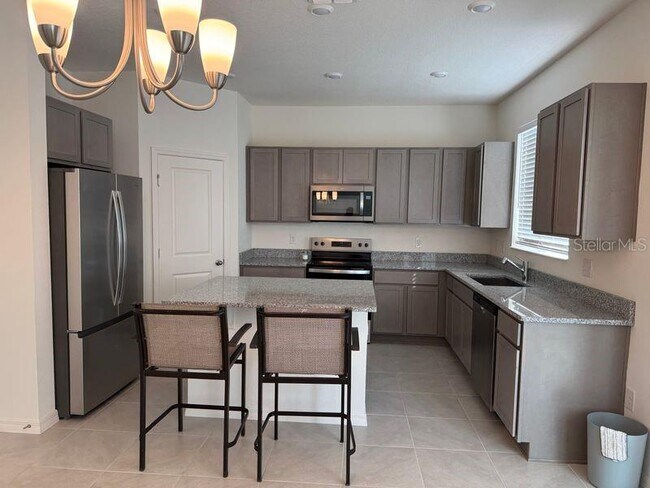 317 Sunbrook Dr in Groveland, FL - Building Photo - Building Photo