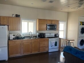 19 Center St in Geneseo, NY - Foto de edificio - Building Photo