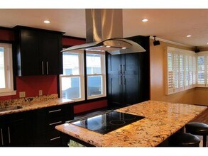 4197 Huanui St in Honolulu, HI - Building Photo - Building Photo