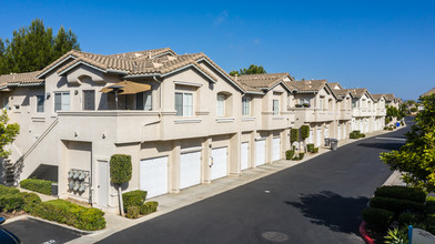 Ventana Apartments in San Diego, CA - Foto de edificio - Building Photo