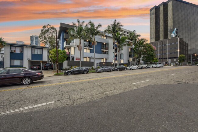 1223 Federal Ave in Los Angeles, CA - Foto de edificio - Building Photo