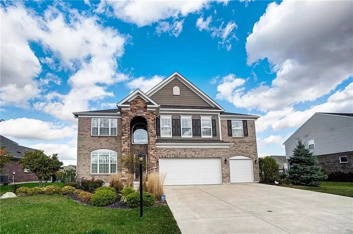 1325 Clydesdale Ct in Dayton, OH - Building Photo