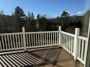 131 Sylvan Woods Dr-Unit -B in Stowe, VT - Foto de edificio - Building Photo