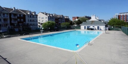 12 Krueger Ct in Newark, NJ - Building Photo - Building Photo