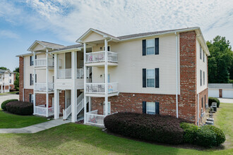 Dillon Trace Apartments in Sumter, SC - Building Photo - Building Photo