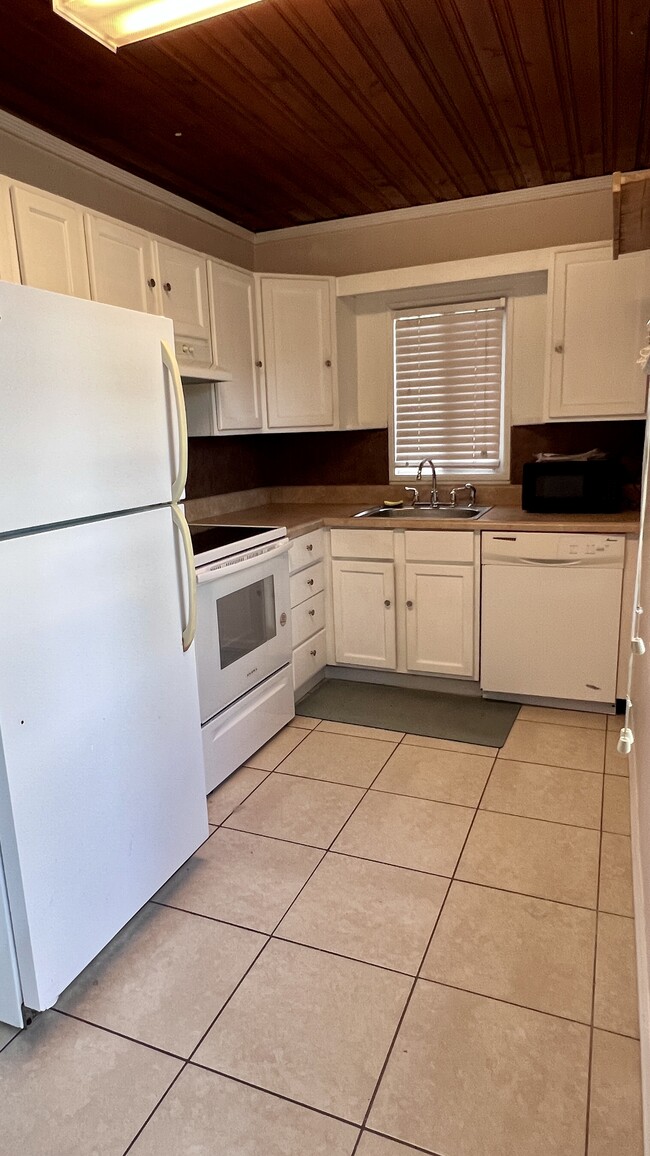 628 SE 5th St in Stuart, FL - Building Photo - Building Photo