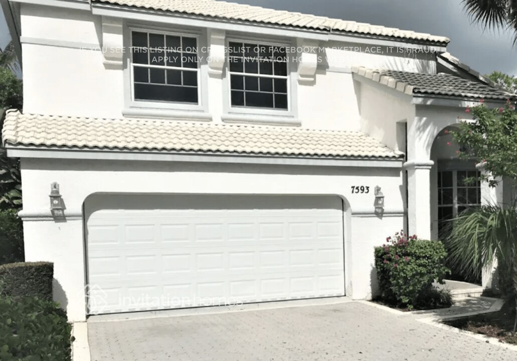 7593 Rockport Cir in Lake Worth Beach, FL - Building Photo