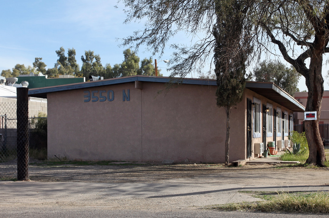 3550 N Geronimo in Tucson, AZ - Building Photo