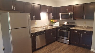 6218 Kathryn Ct, Unit Apt. B in Portage, IN - Building Photo - Building Photo