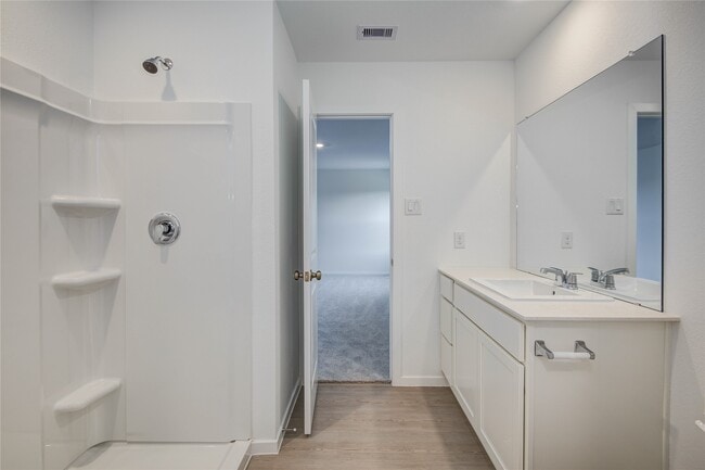 property at 19747 US-59