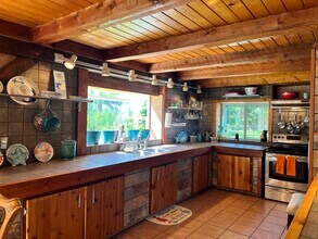 260 Rustic Ln in Bonners Ferry, ID - Foto de edificio - Building Photo