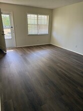 1914 St James Dr in Memphis, TN - Foto de edificio - Building Photo