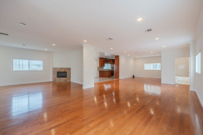 property at 11963 Manor Dr