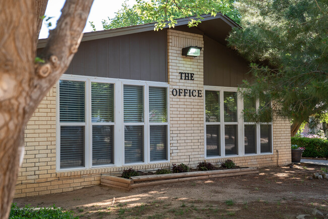 Southstead (Homestead) Apartments in Lubbock, TX - Building Photo - Building Photo