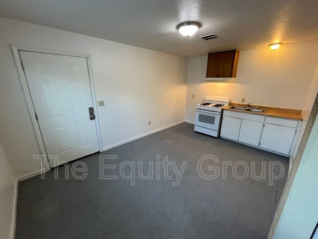 9310 Rd 236 in Terra Bella, CA - Building Photo - Building Photo