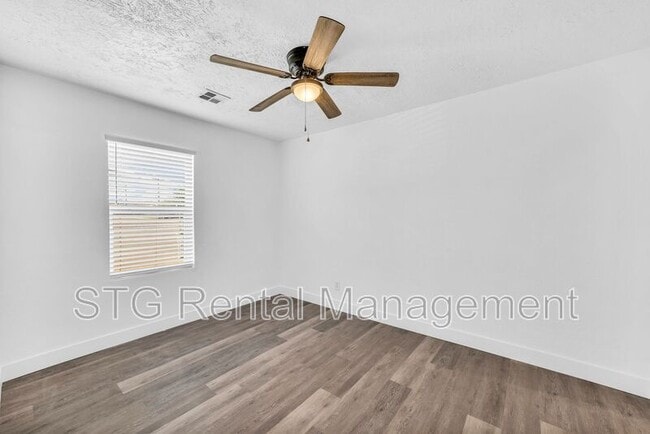 300 W 100 N in Hurricane, UT - Building Photo - Building Photo