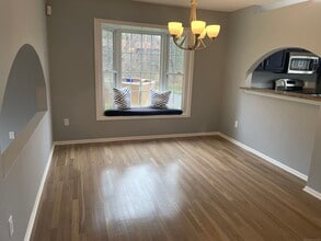 173 Foxbridge Village Rd in Branford, CT - Building Photo - Building Photo