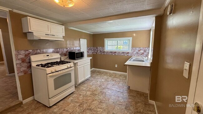 117 Abernathy Ave in Bay Minette, AL - Building Photo - Building Photo