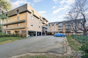 1323 Queens Rd in Charlotte, NC - Building Photo