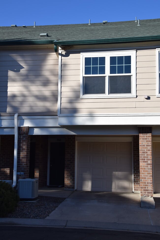 property at 1935 Piper St