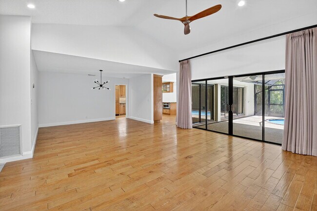 3396 NW 23rd Ct in Boca Raton, FL - Foto de edificio - Building Photo