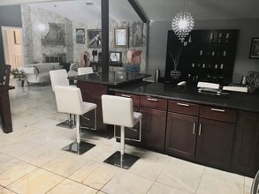 5908 Kiam St in Houston, TX - Building Photo - Building Photo