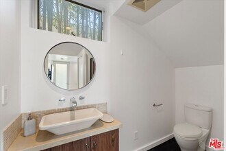 483 Carroll Canal Ct in Los Angeles, CA - Building Photo - Building Photo