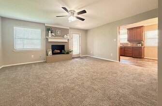 309 Linda Dr in Burleson, TX - Building Photo - Building Photo