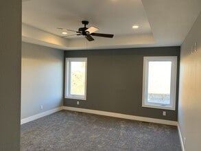 3351 W 32nd St in Dubuque, IA - Building Photo - Building Photo