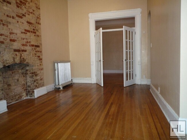 BEDFORD AVENUE / Spacious 1-Bed 1-Bath in Brooklyn, NY - Building Photo - Building Photo